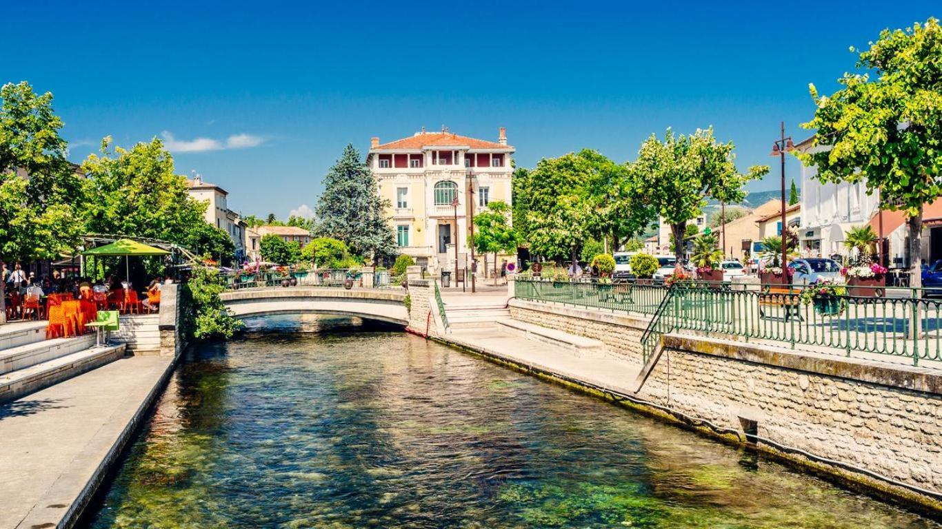 شقة Un Petit Nid Au Bord De La Sorgue LʼIsle-sur-la-Sorgue المظهر الخارجي الصورة