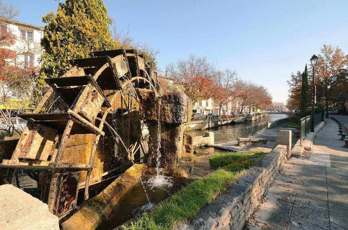 شقة Un Petit Nid Au Bord De La Sorgue LʼIsle-sur-la-Sorgue المظهر الخارجي الصورة